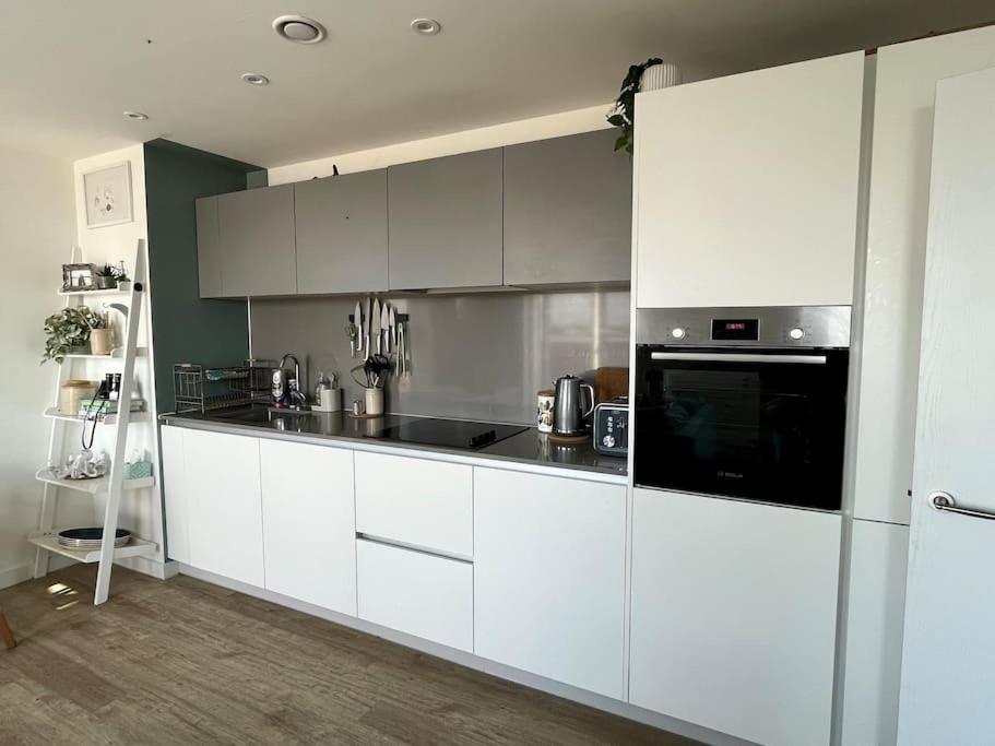 Apartament Elegant Chic Living: 1 Bed In Vibrant London Area Zewnętrze zdjęcie
